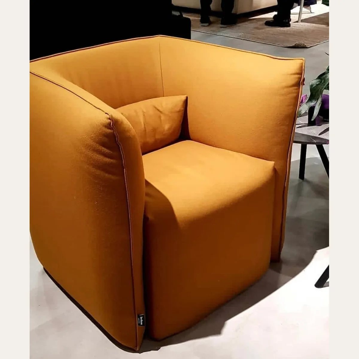 Jill armchair