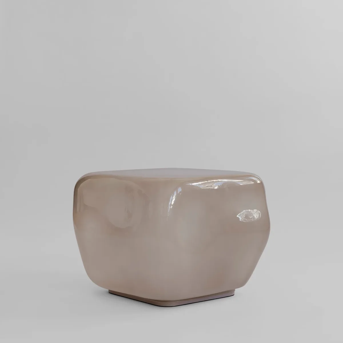 Ishi Coffee Tables, Medio