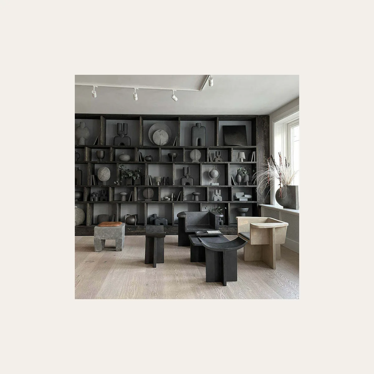 Журнальный столик 101 Copenhagen Brutus Table в интерьере