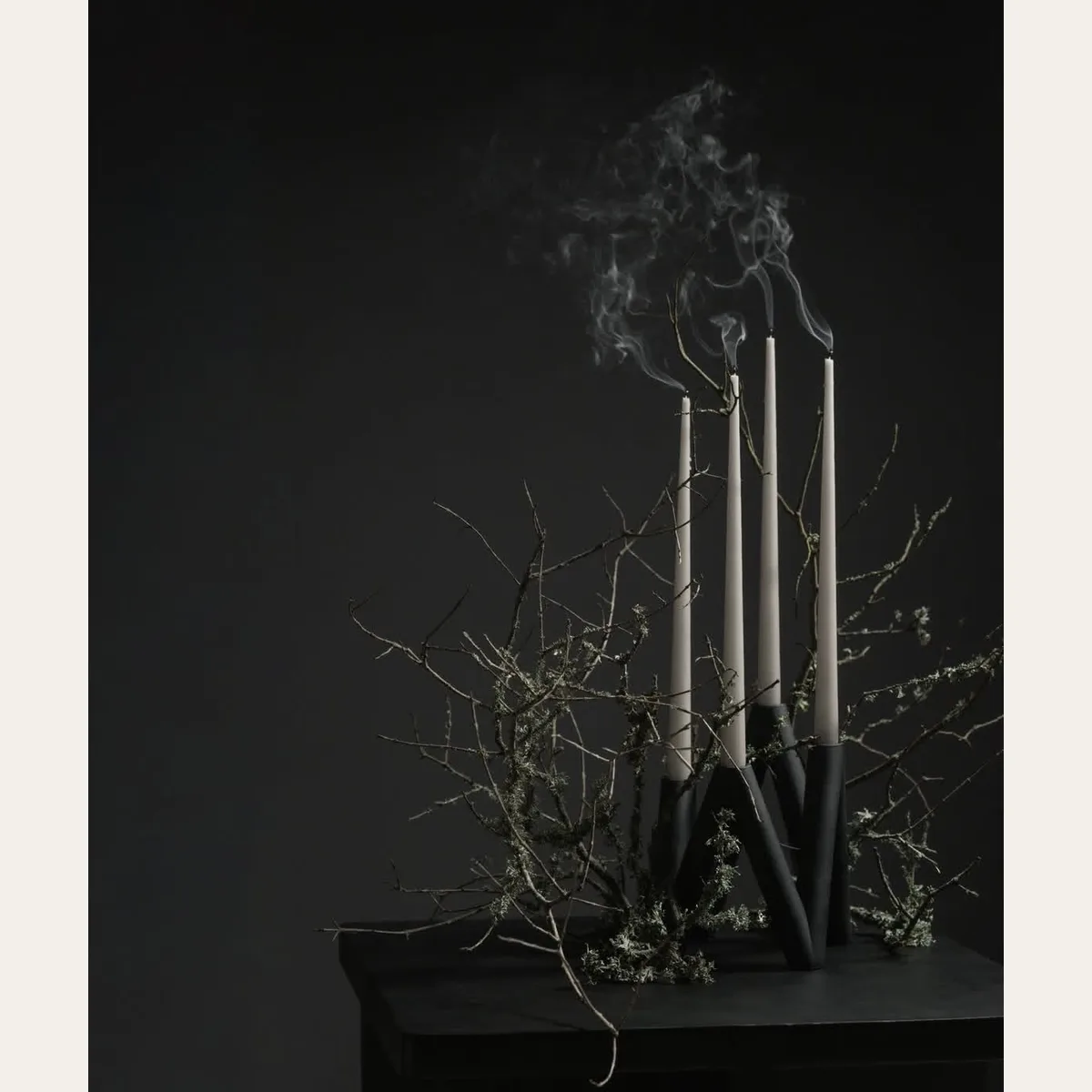 W Candle Holder Black