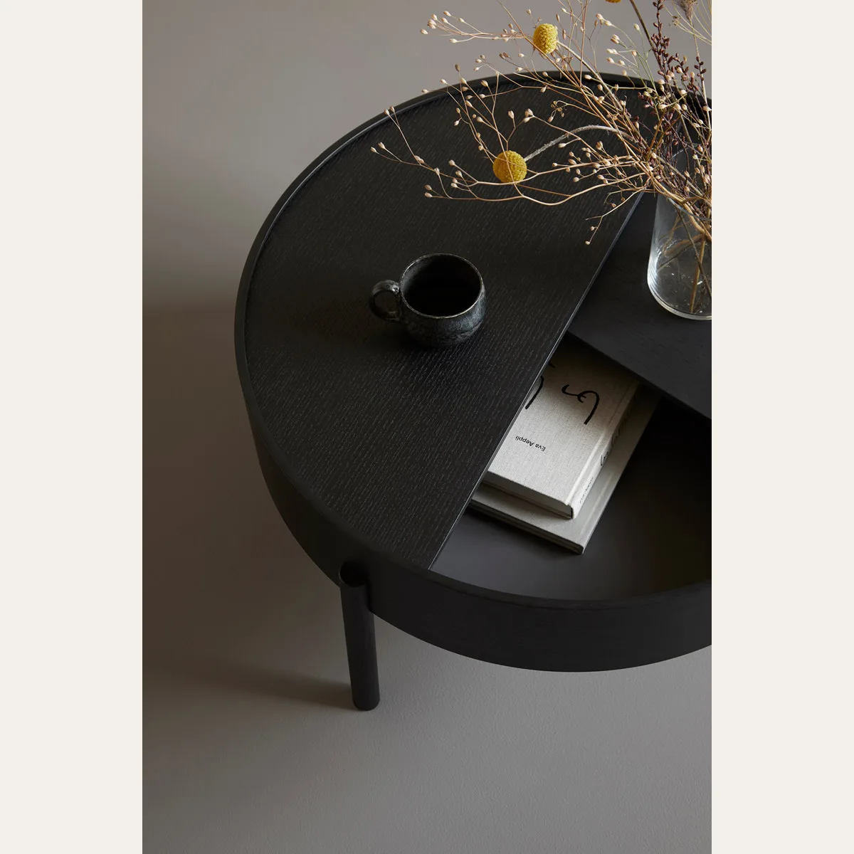 Журнальный столик WOUD Arc coffee table