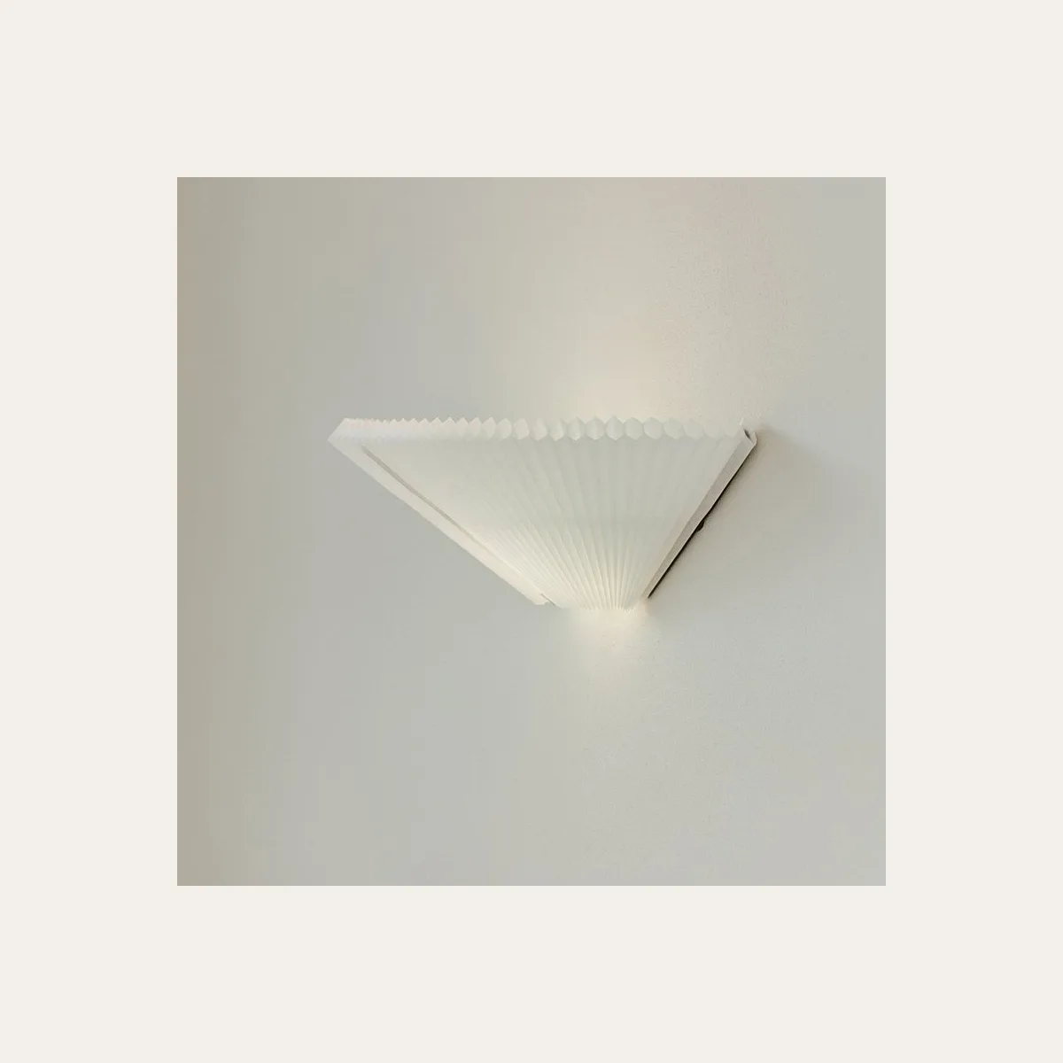 Nebra Wall Lamp