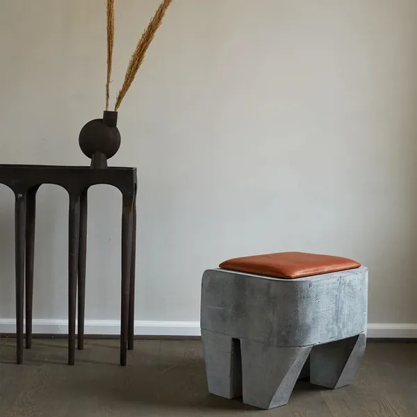 Sculpt Stool - Concrete