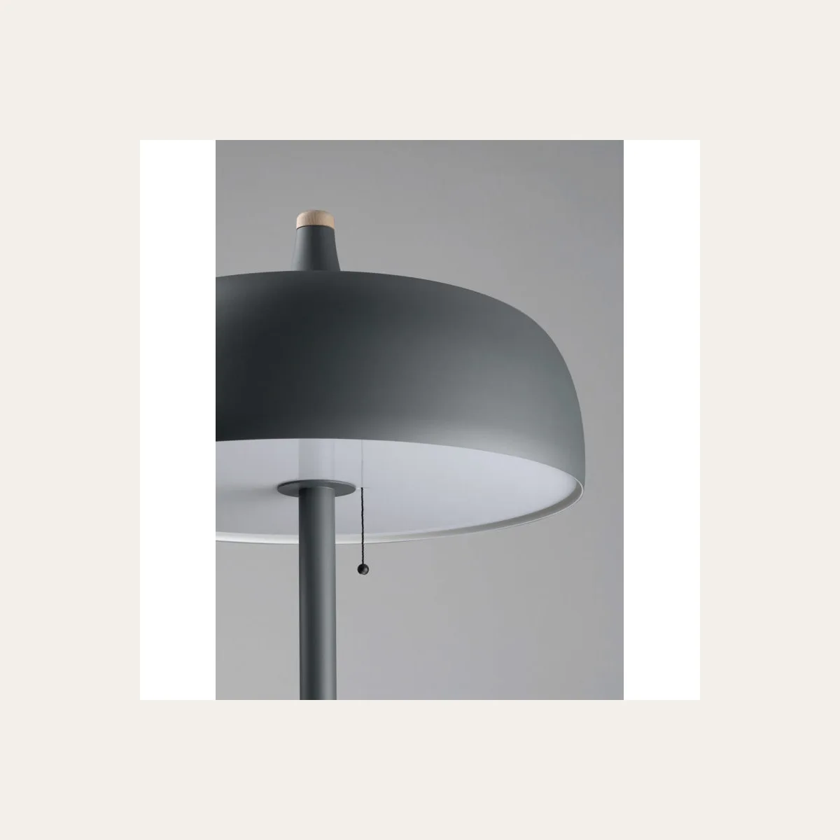 Напольный светильник Northern Acorn floor lamp