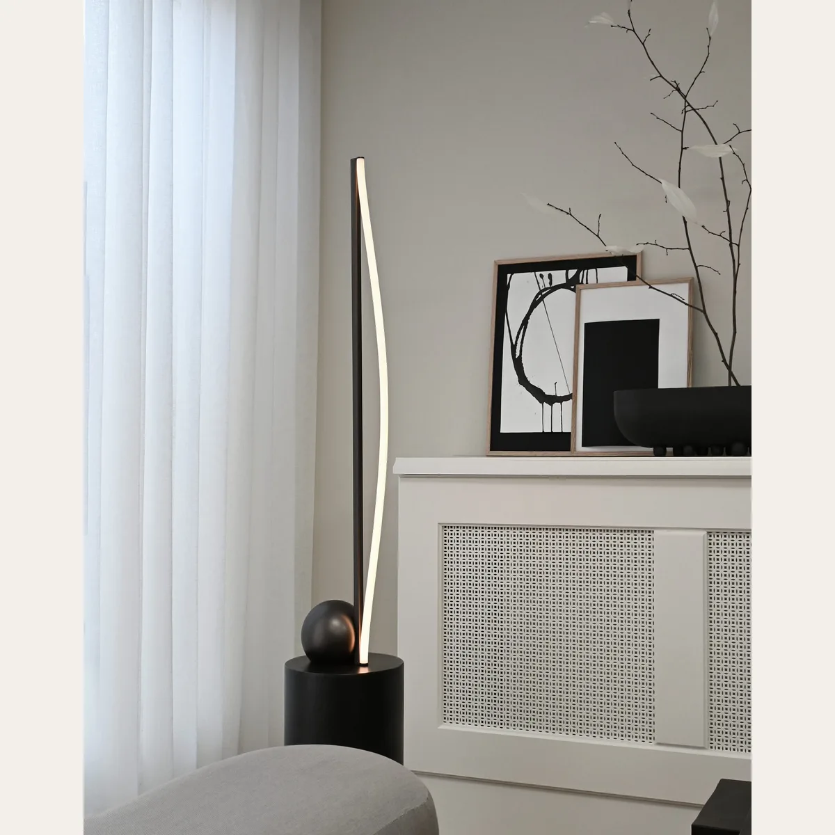 Bow Floor Lamp