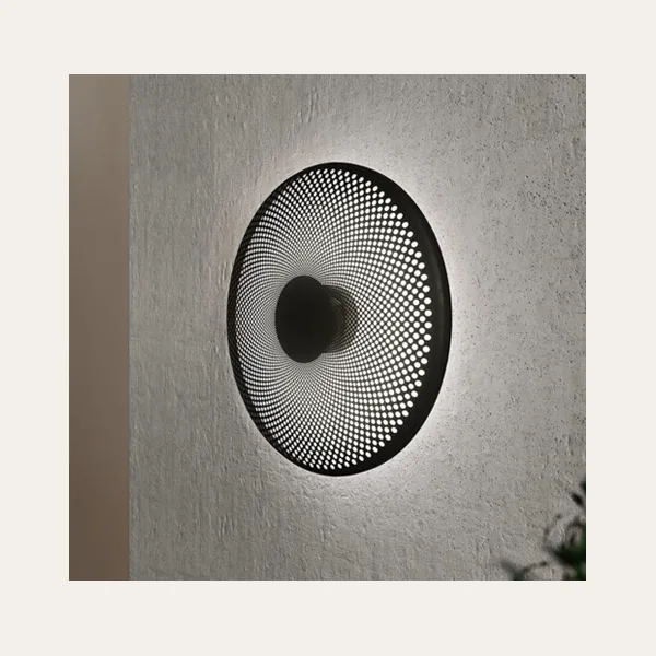 Glint wall