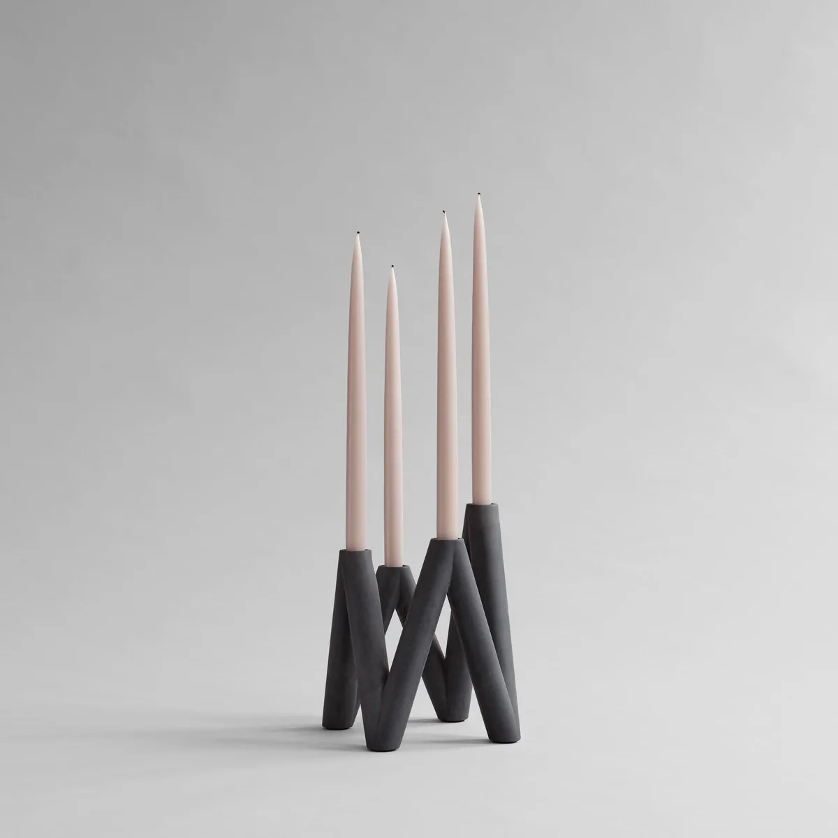 W Candle Holder Black