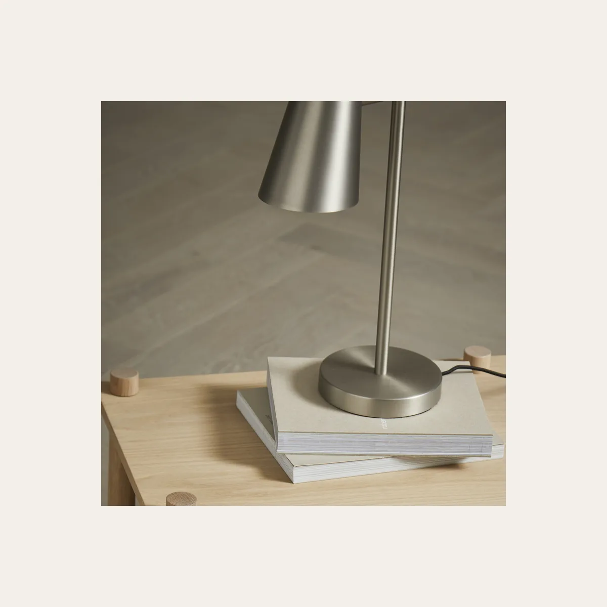 Cono table lamp