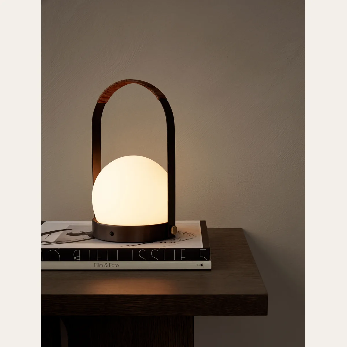 Настольный светильник MENU Carrie Table Lamp