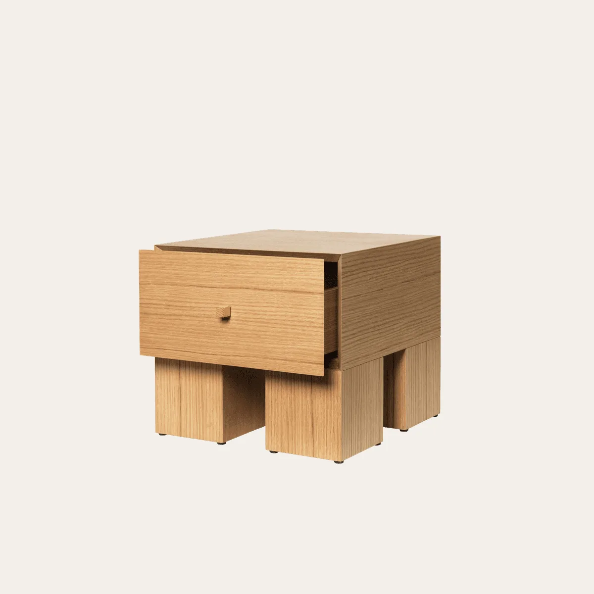 Kuben Bedside Table