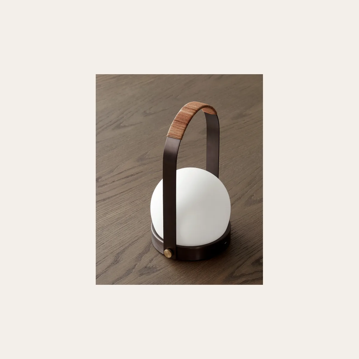 Настольный светильник MENU Carrie Table Lamp