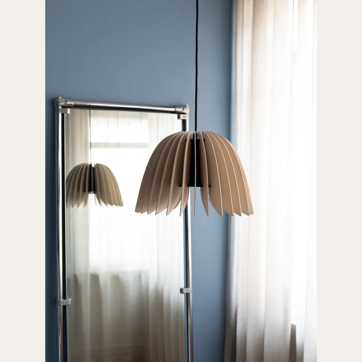 Verna Pendant