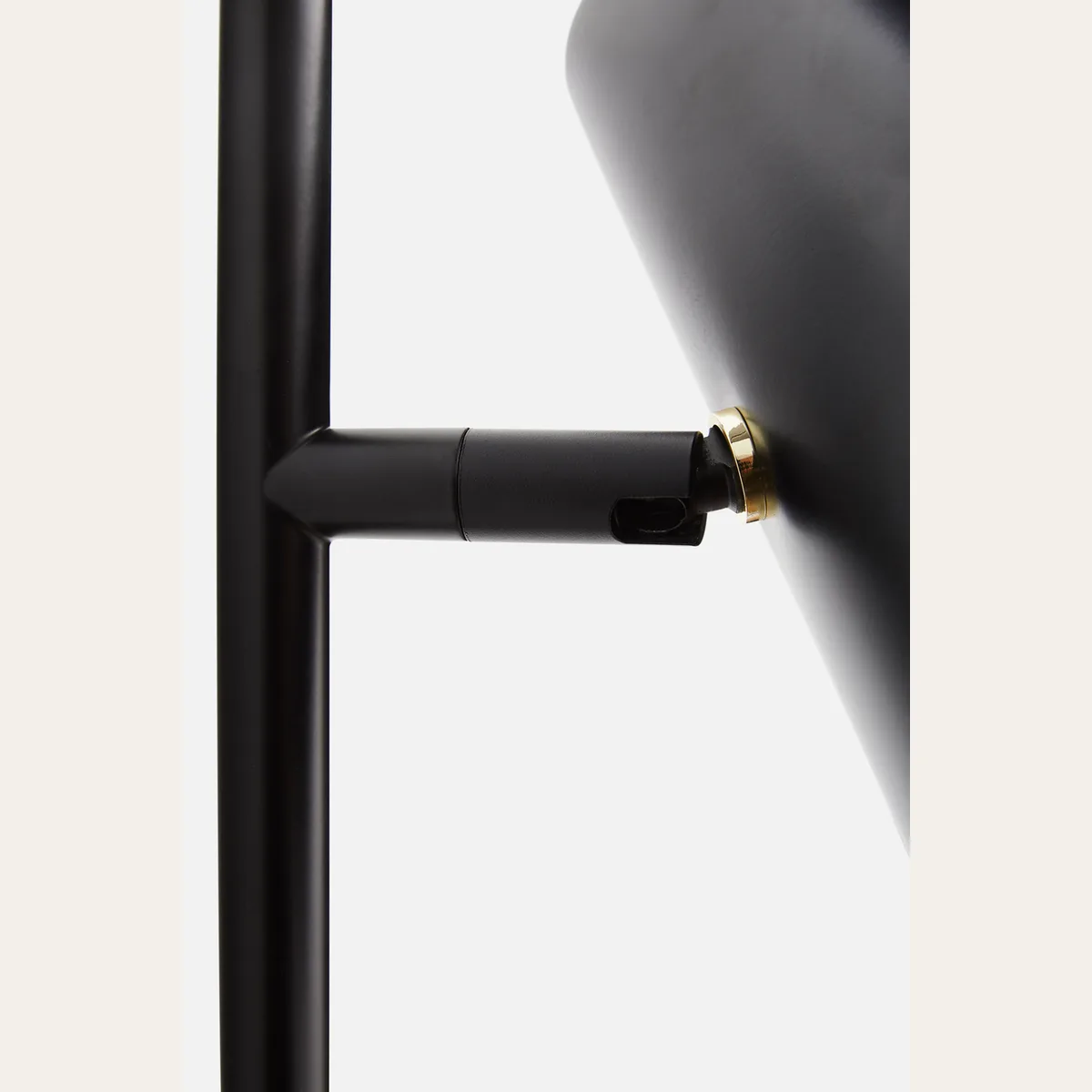 Cono floor lamp