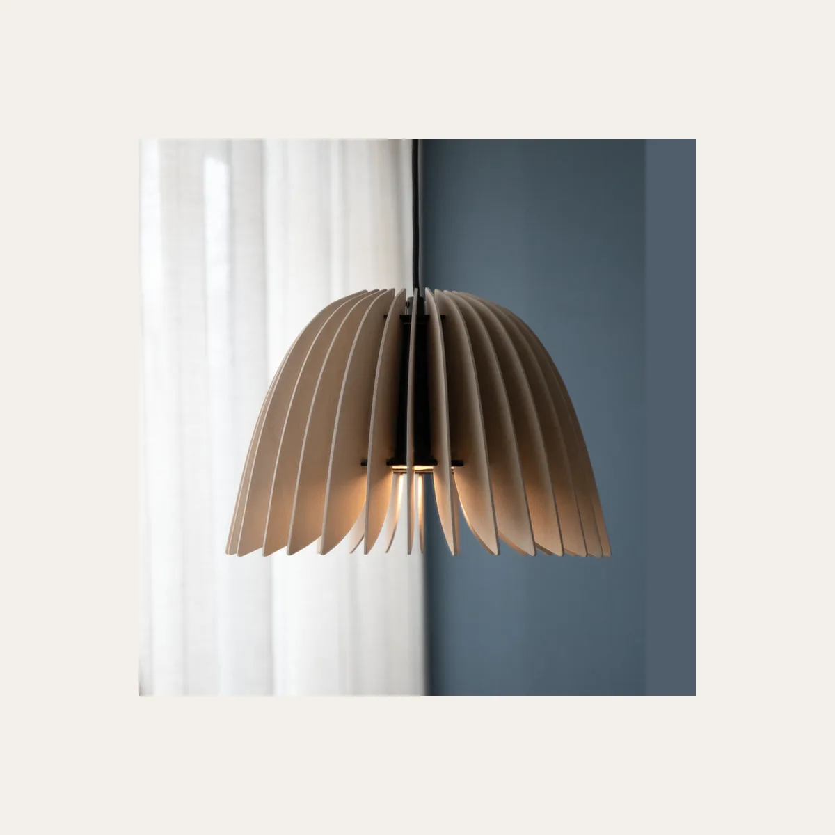 Verna Pendant