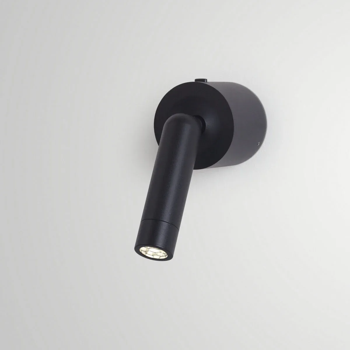 Настенный светильник Marset Ledtube A