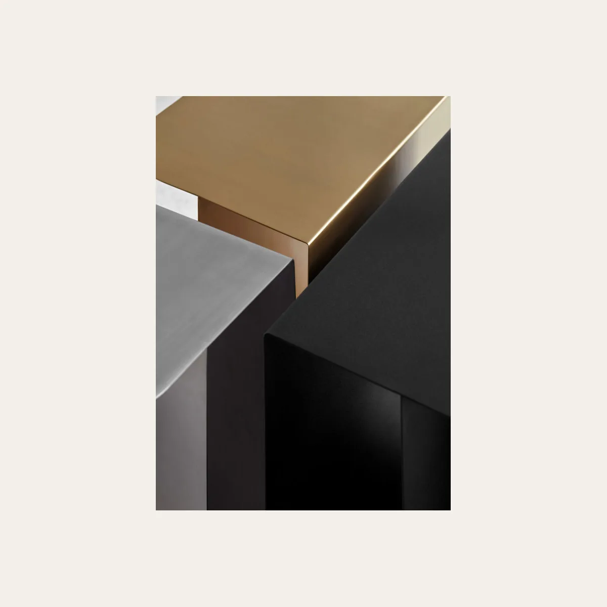 Журнальный столик Northern Mass side table