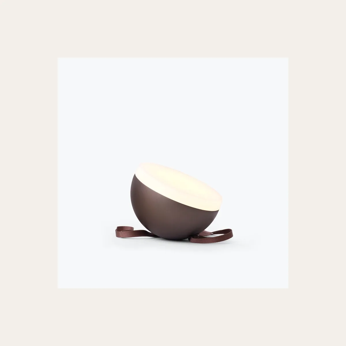 Портативный светильник New Works Sphere Adventure Light