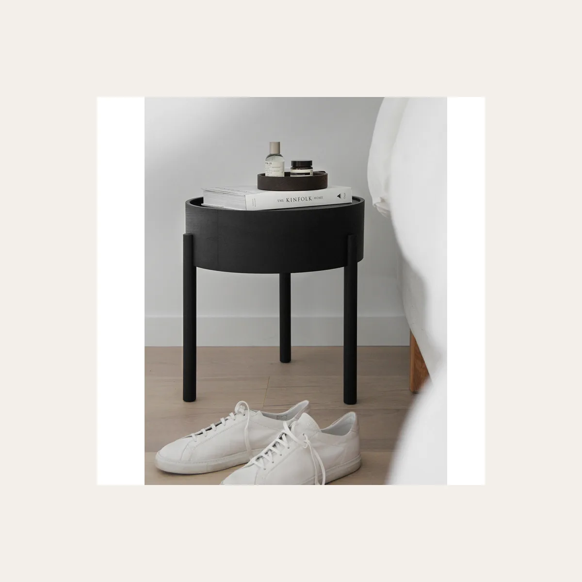 Arc coffee table 42 см black