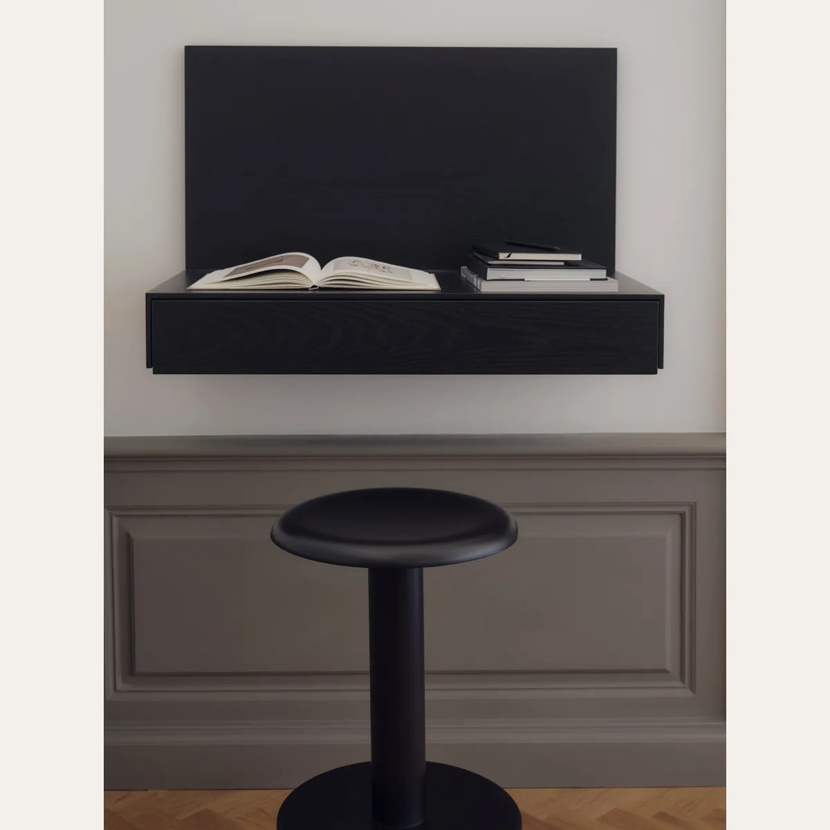 Coupe Stool