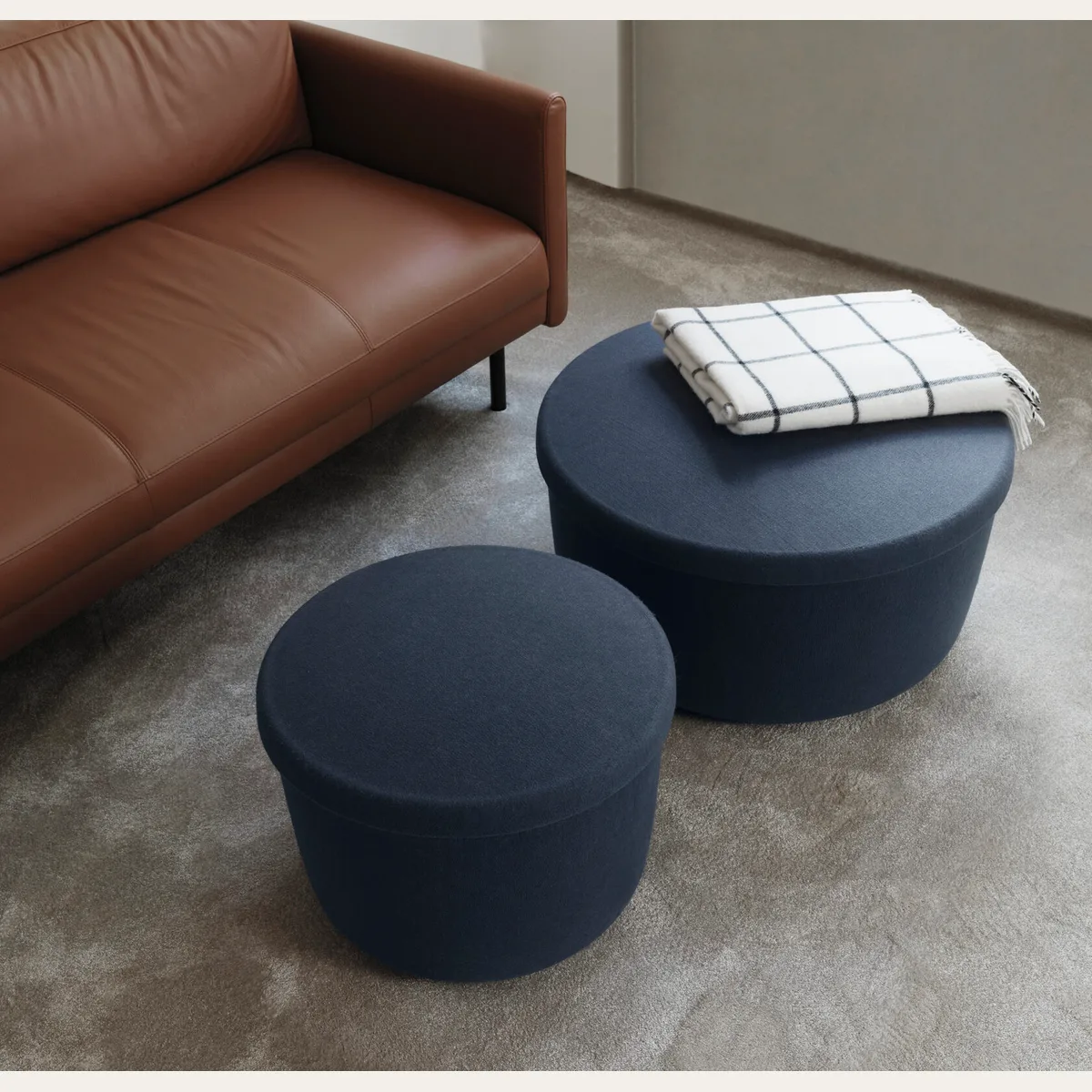Hide Storage Pouf