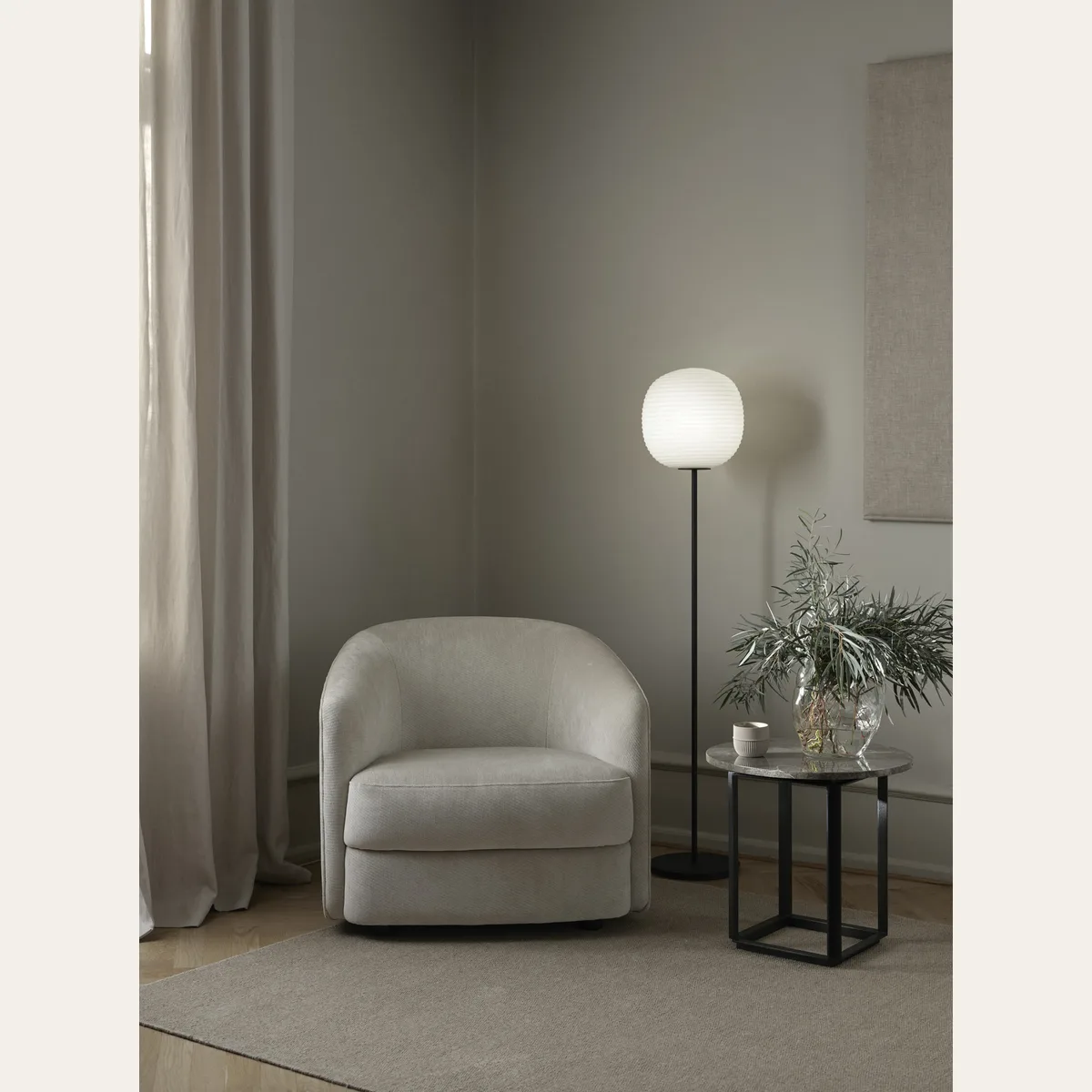 Напольный светильник New Works Lantern Floor Lamp