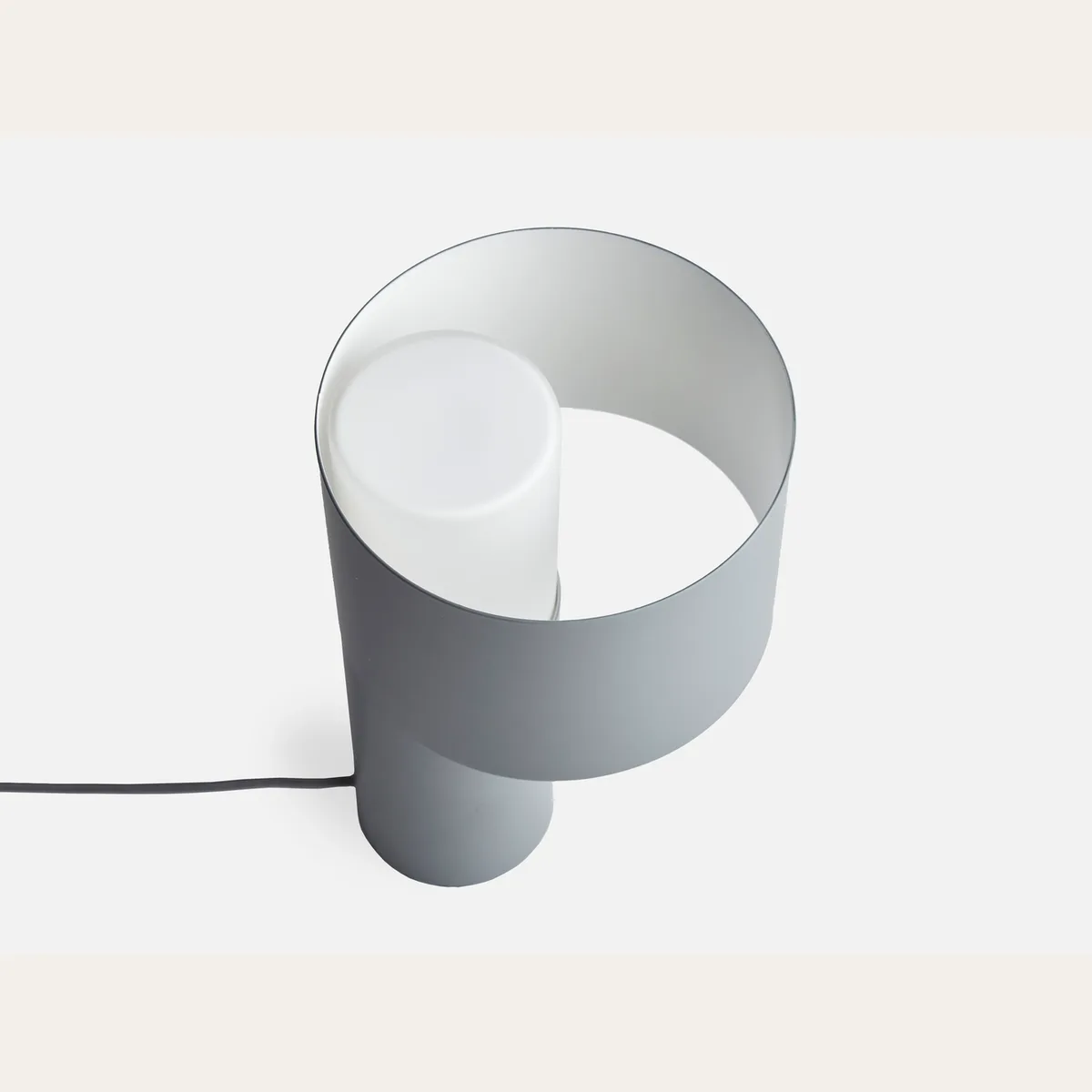 Tangent table lamp