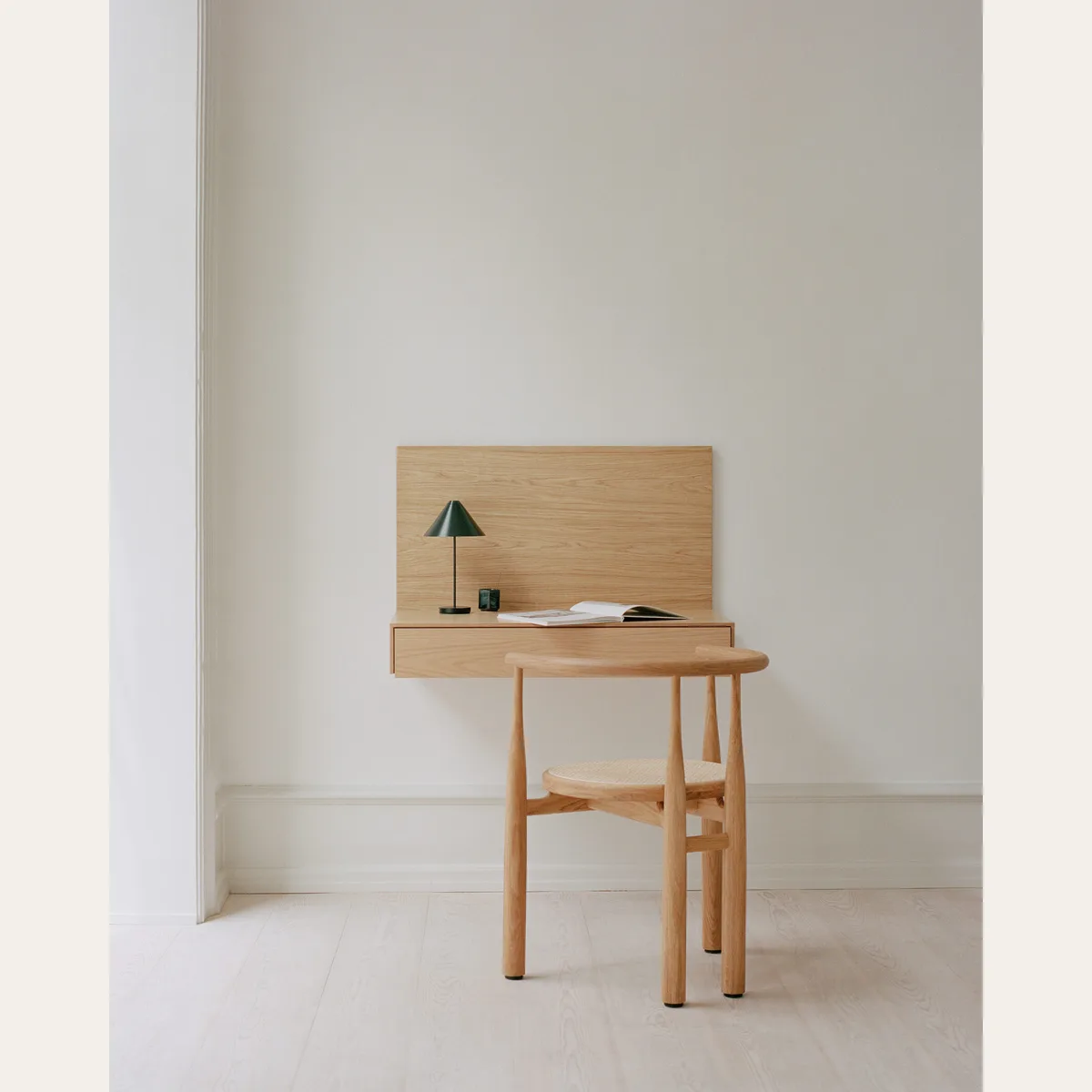 Tana Wall Mounted Desk