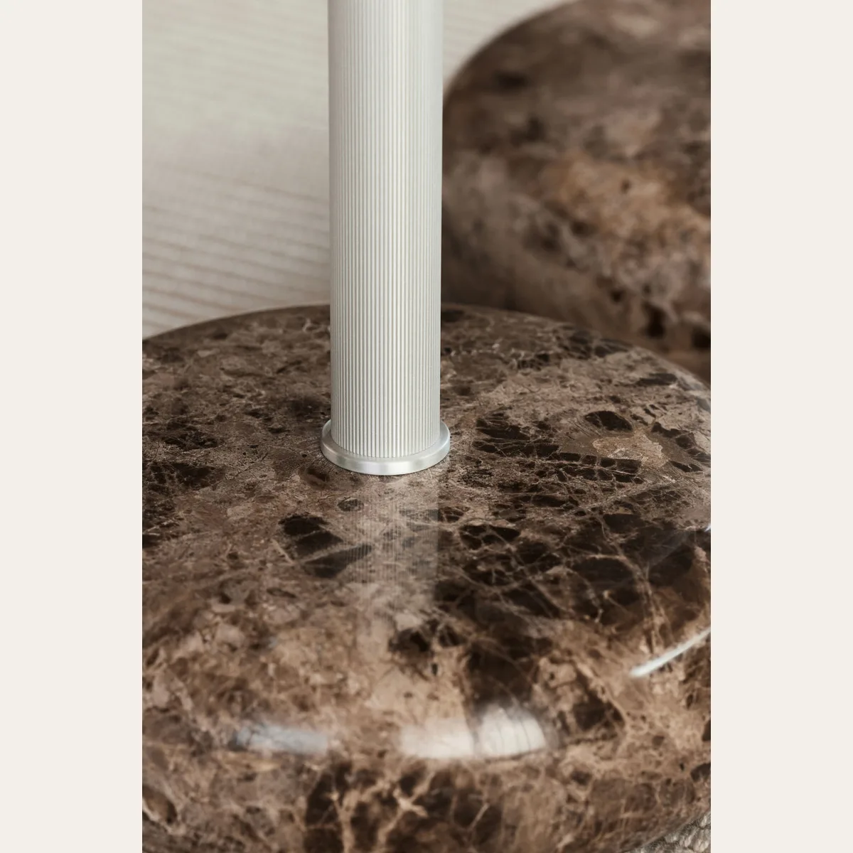 Тon side table