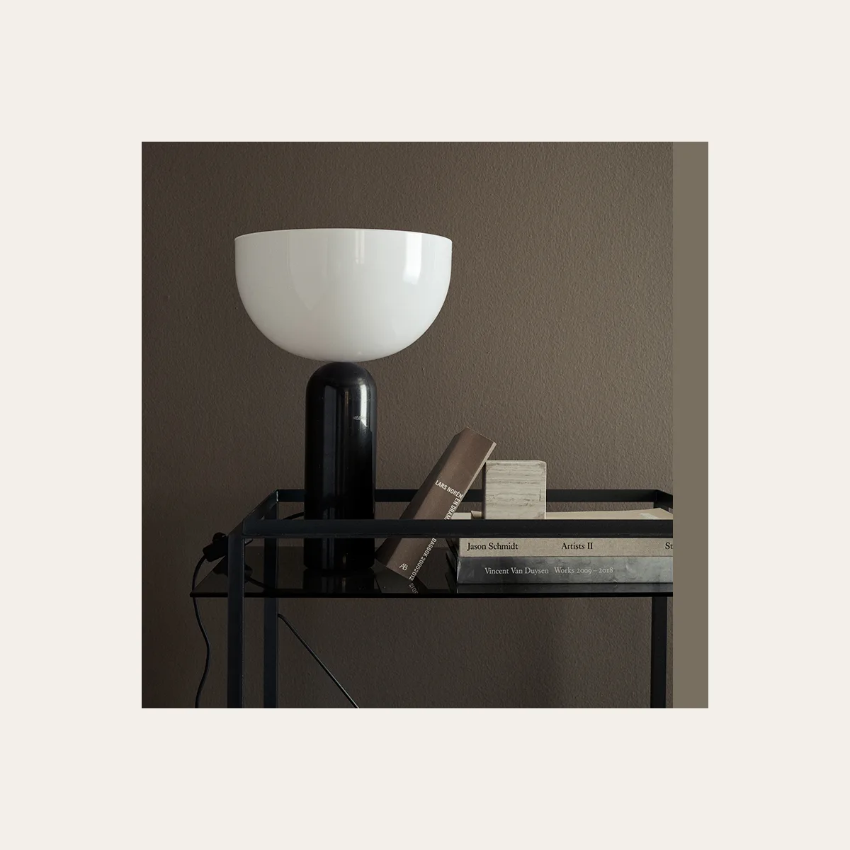 Настольный светильник New Works Kizu Table Lamp