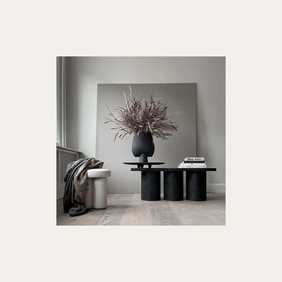 Скамья 101 Copenhagen Big Foot Bench в интерьере