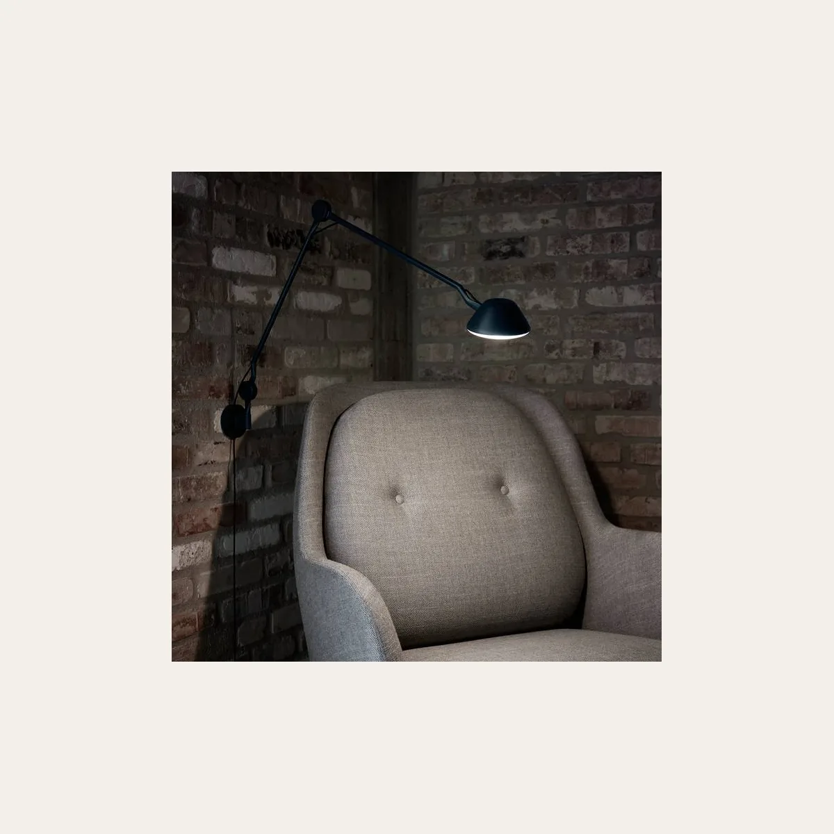 AQ01