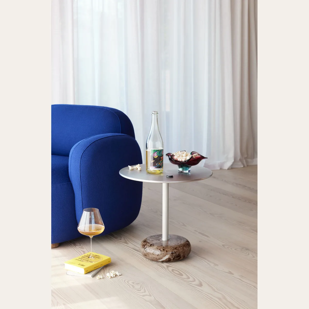 Тon side table