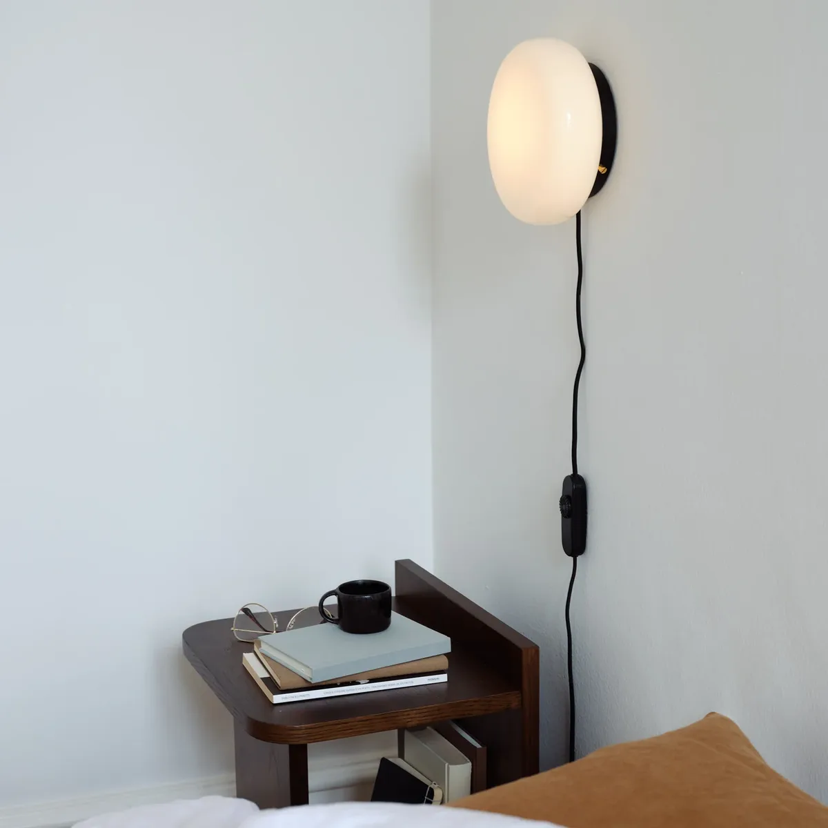 Opa Wall Lamp