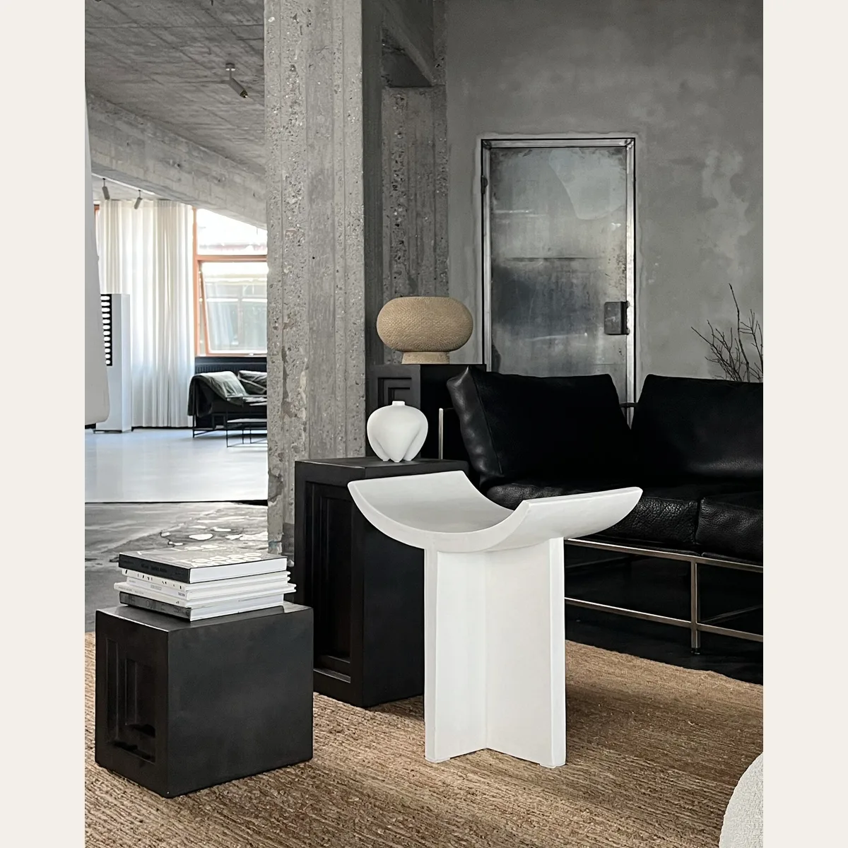 Brutus Stool Bone White в интерьере