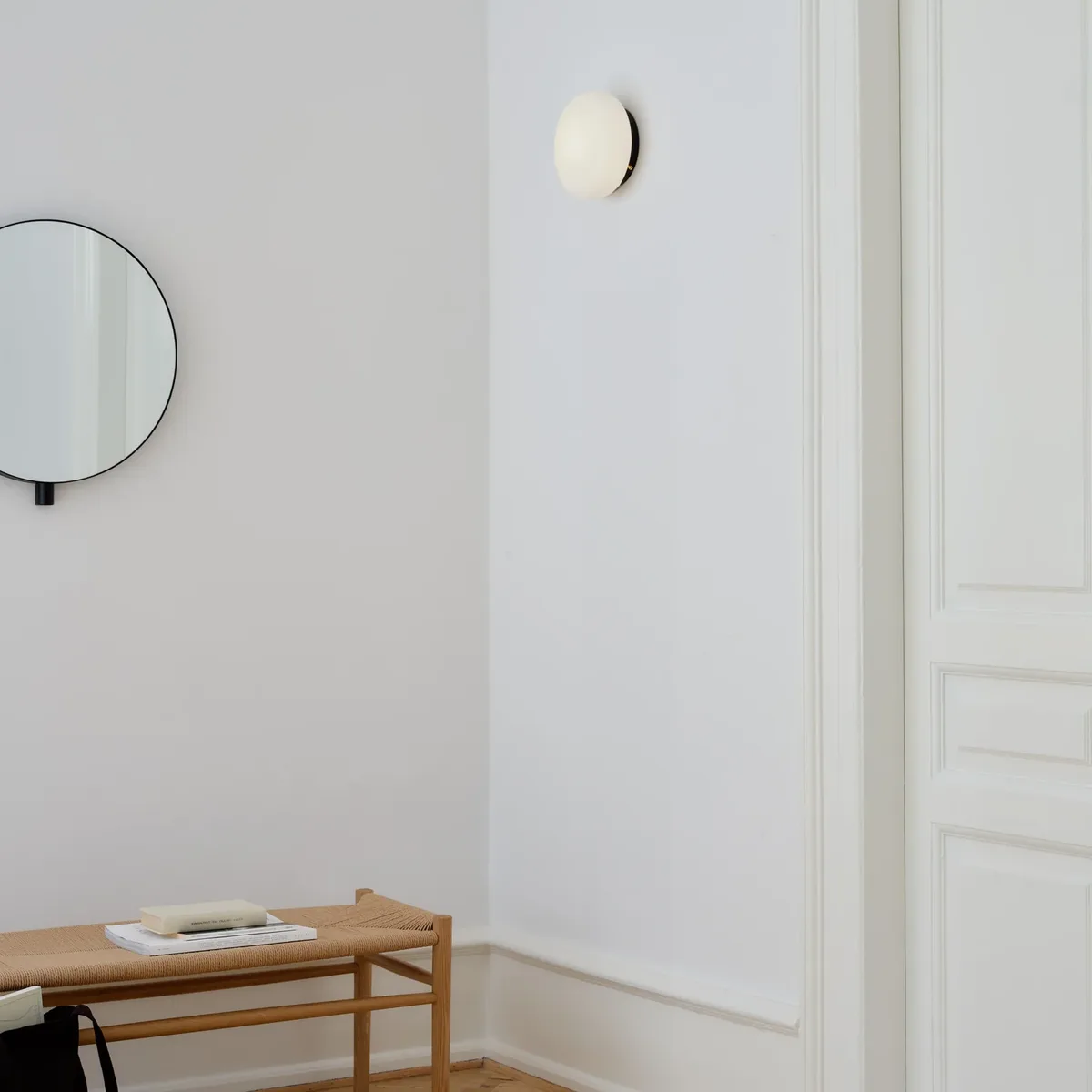 Opa Wall Lamp