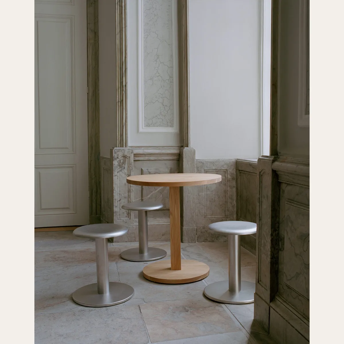 Coupe Stool