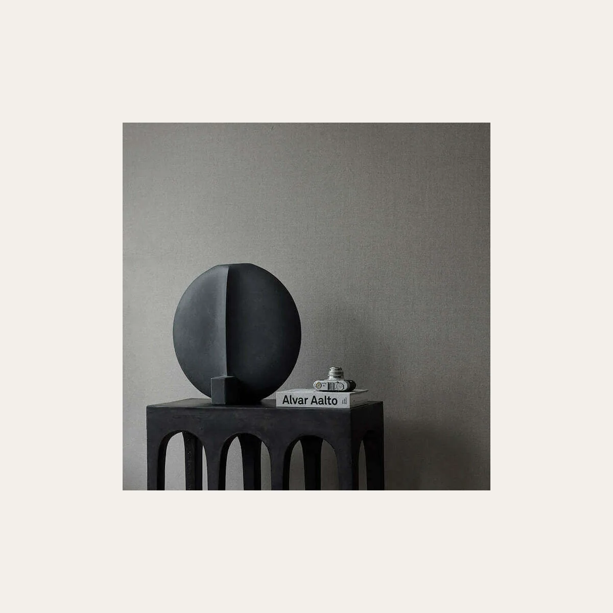 Консоль 101 Copenhagen Bow Console