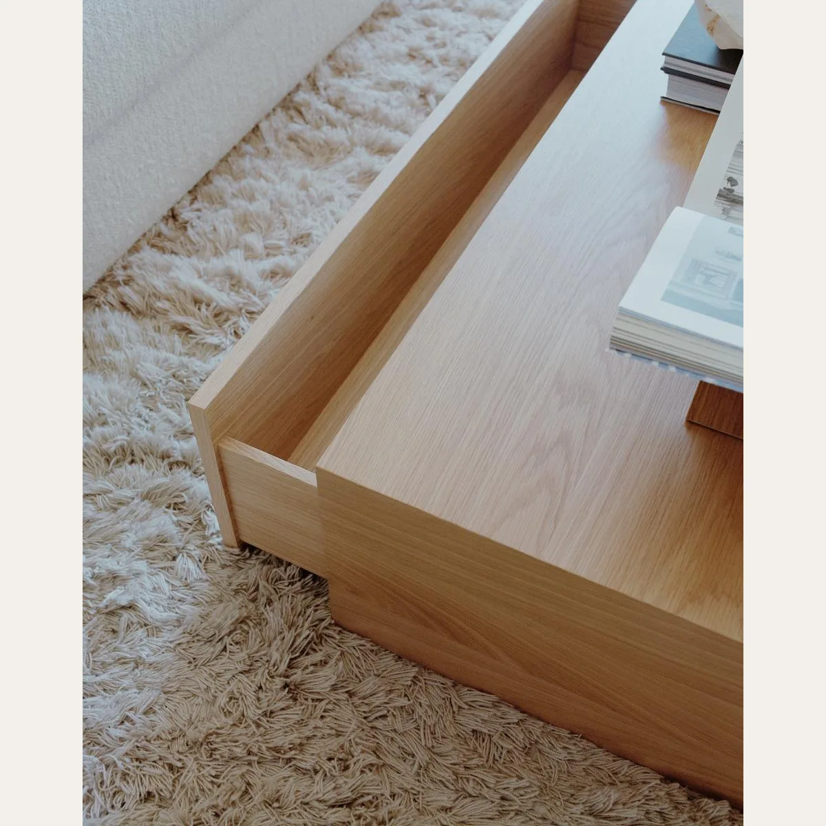 Mass Coffee Table w. Drawer