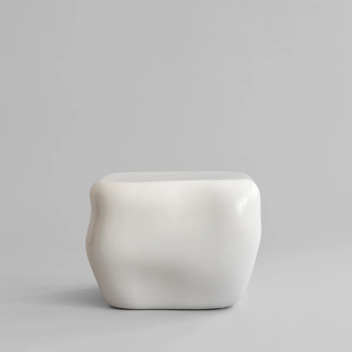 Ishi Coffee Tables, Medio