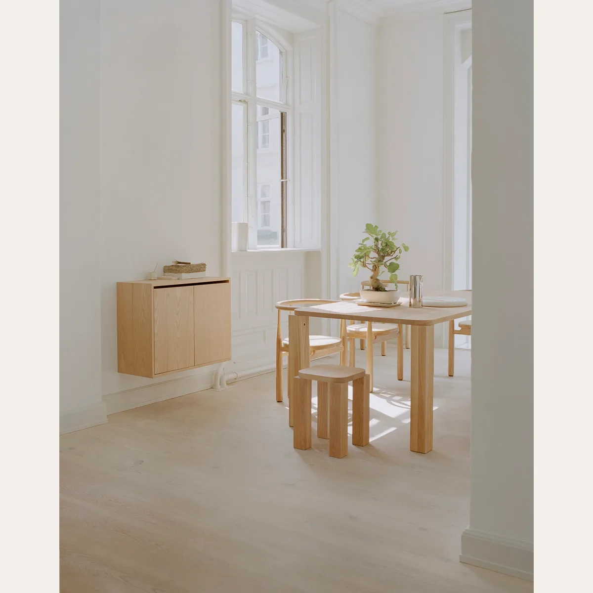 Atlas Stool