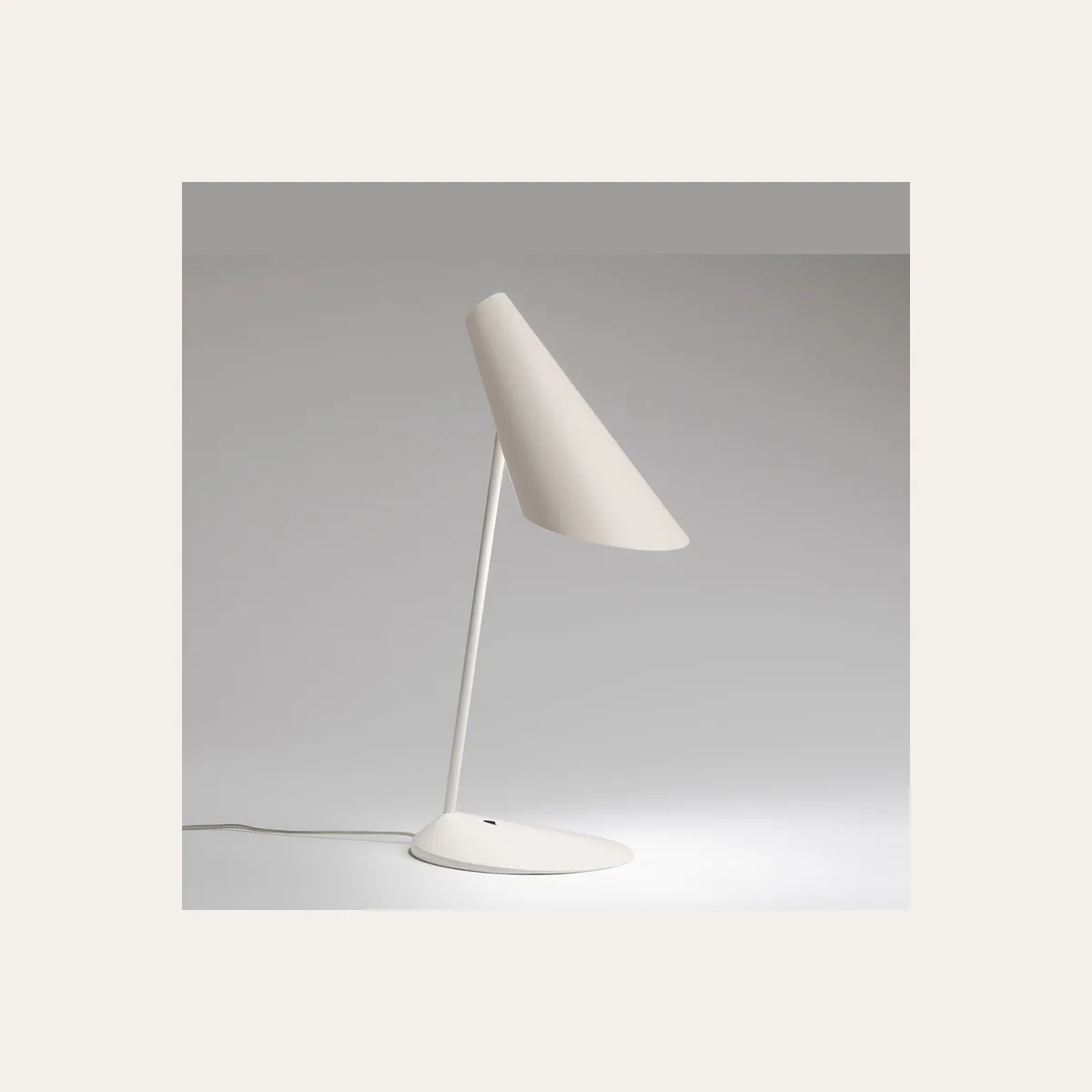 Настольный светильник Vibia I.Cono