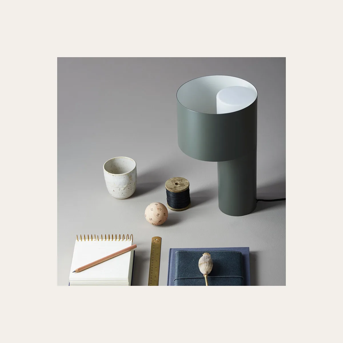 Tangent table lamp
