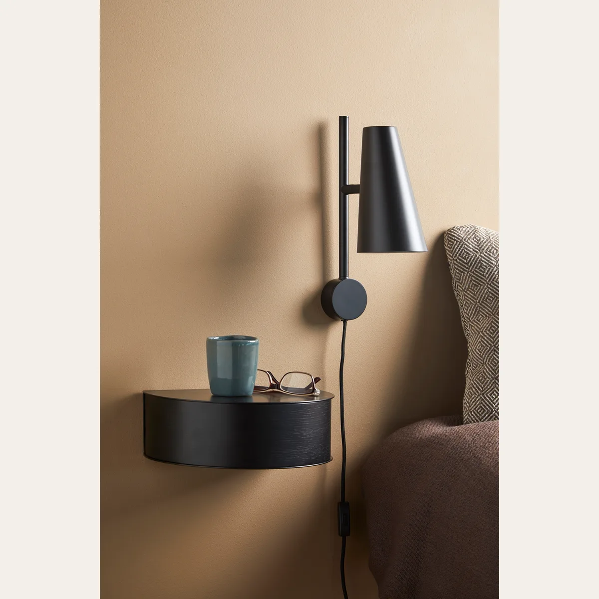 Cono wall lamp
