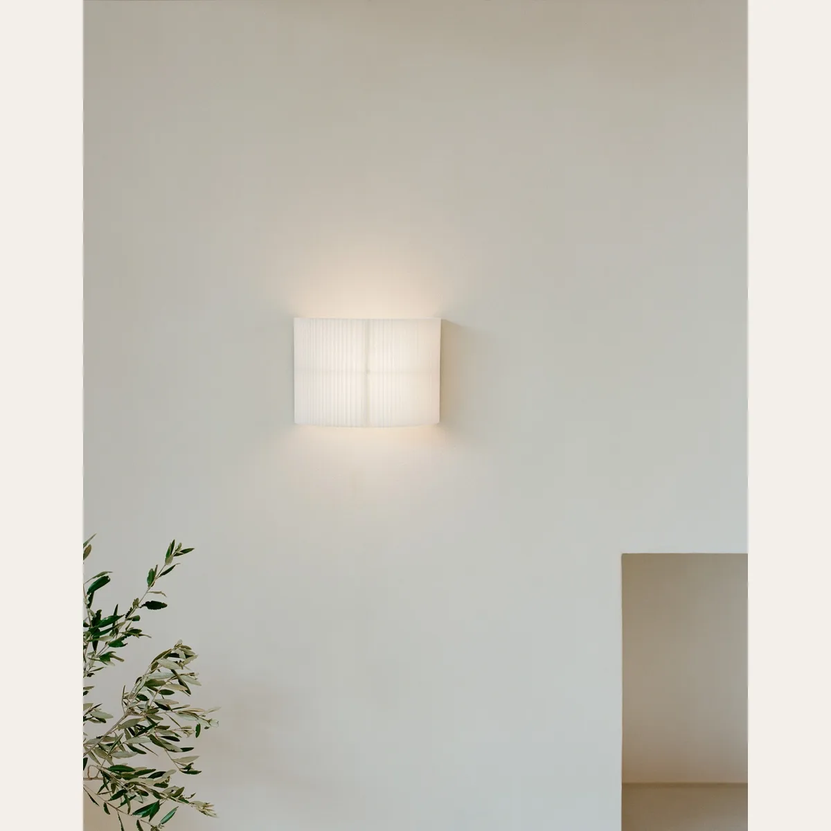 Nebra Wall Lamp