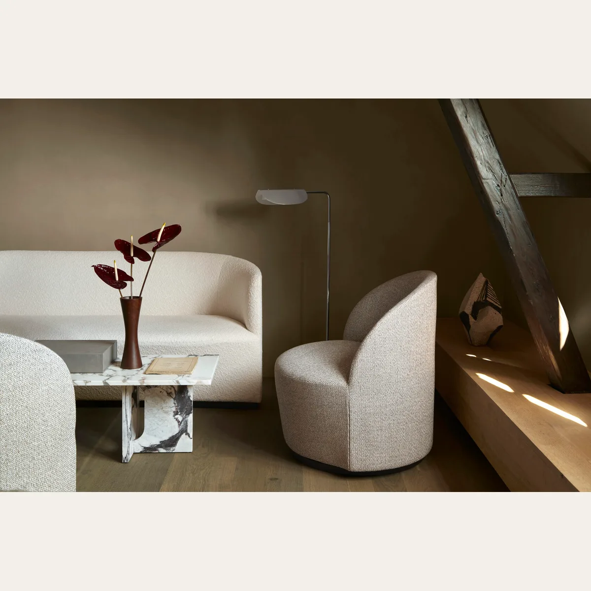 Wing Floor Lamp.