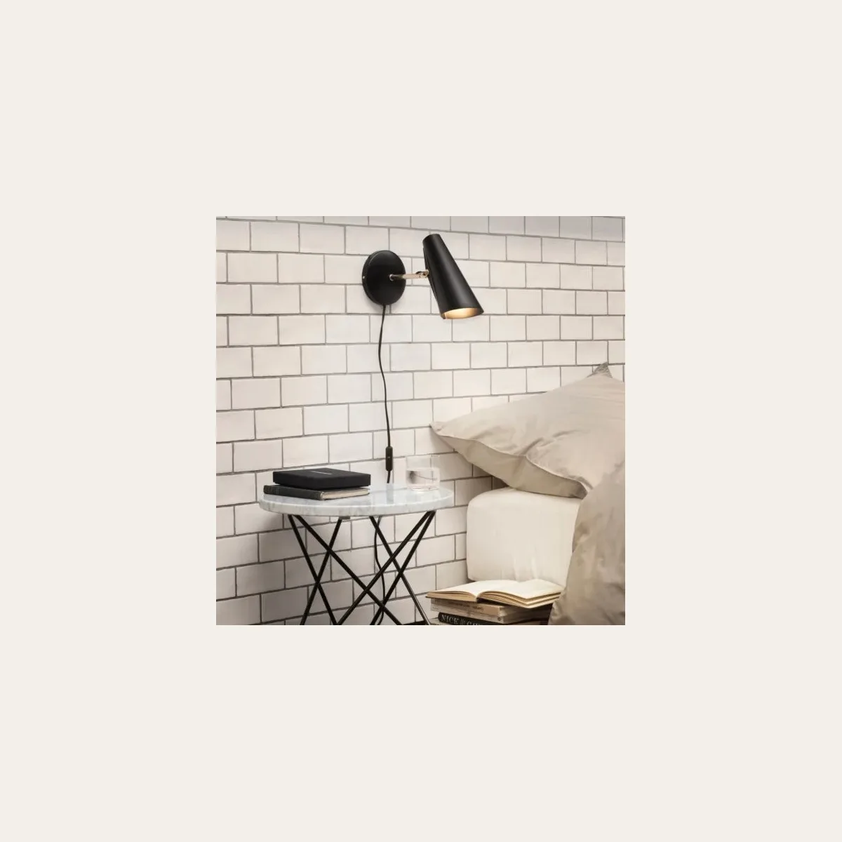 Birdy wall short