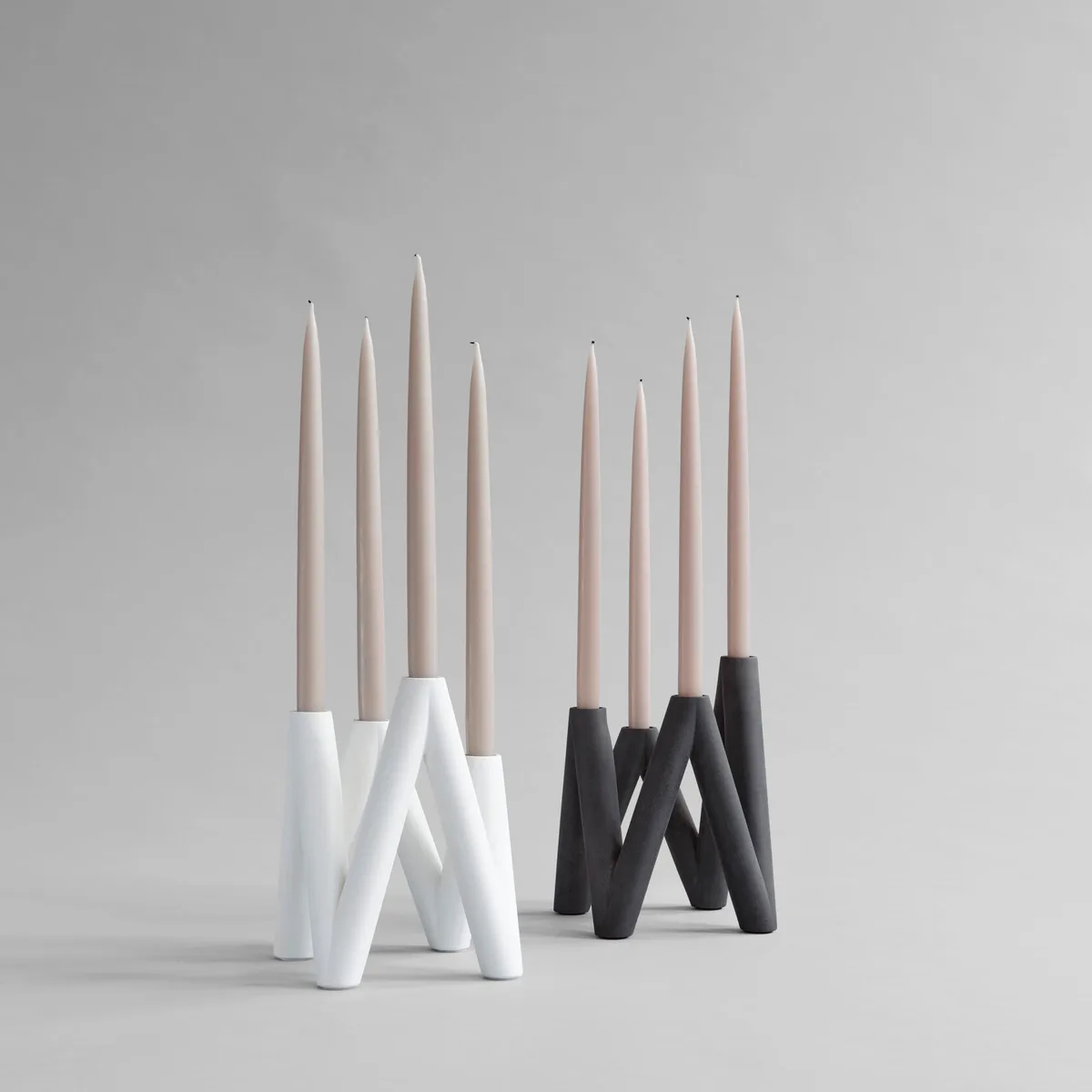W Candle Holder Black